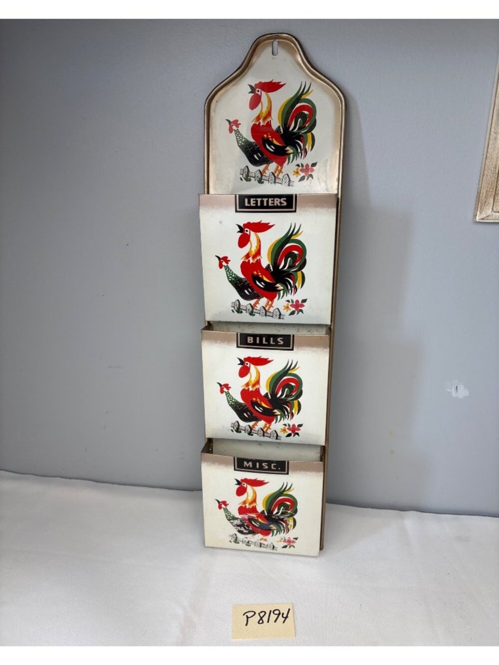 Vintage Tin Metal Rooster Wall Organizer 3 Compartments - Letters Bills Misc - Picture 10 of 12